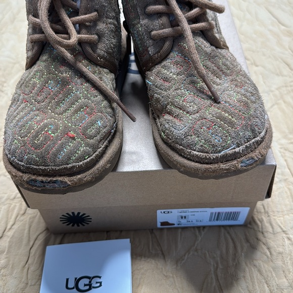 UGG Neumel II Graphic Stitch size 11 T - Picture 5 of 8
